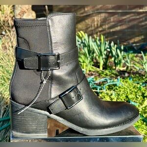 Donald Pliner! “Darby”Ankle Motorcycle Boots/Black/Calf Leather w/Buckles/Size-8